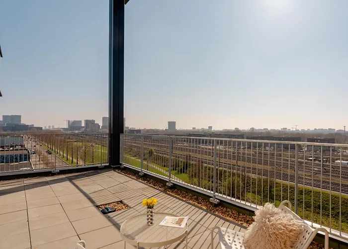 Aparthotel Makerstoren Mid-longstay Serviced For 28 To 180 Days